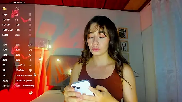 Snapshot of sofimendoza chatting on 02.08.25 sofimendoza online show from 02.08.25