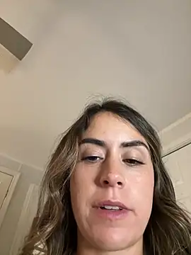 Snapshot of Wetbabygirlxo chatting on 09.29.25 Wetbabygirlxo online show from 09.29.25