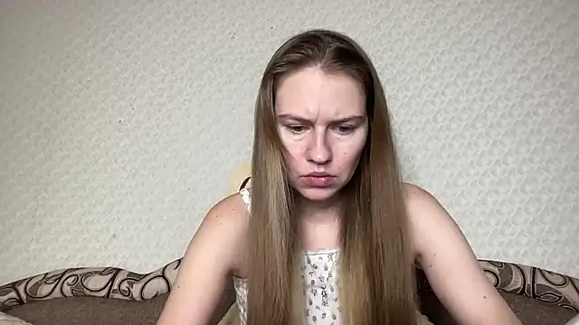 Snapshot of dream_alexa chatting on 02.05.25 dream alexa online show from 02.05.25