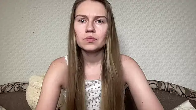 Snapshot of dream_alexa chatting on 02.05.25 dream alexa online show from 02.05.25