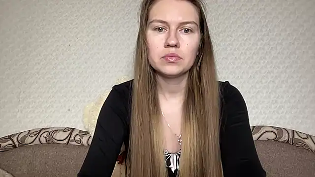 Snapshot of dream_alexa chatting on 02.13.25 dream alexa online show from 02.13.25