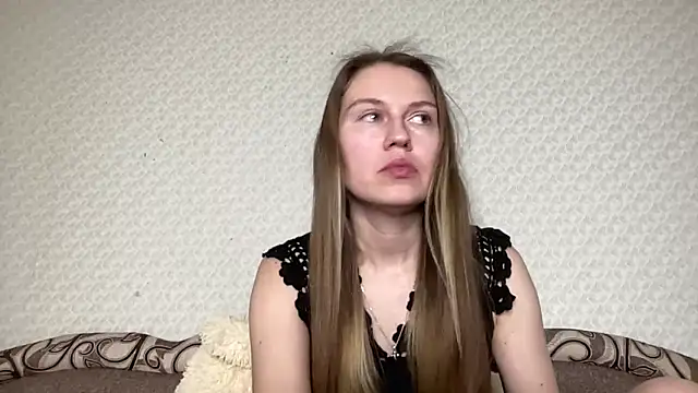 Snapshot of dream_alexa chatting on 02.28.25 dream alexa online show from 02.28.25