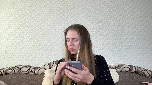 Snapshot of dream_alexa chatting on 02.28.25 dream alexa online show from 02.28.25