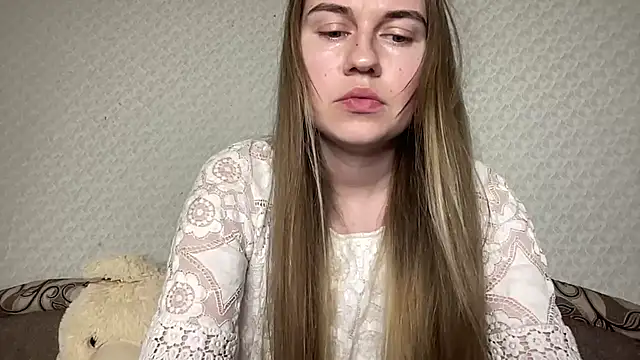 Snapshot of dream_alexa chatting on 03.21.25 dream alexa online show from 03.21.25