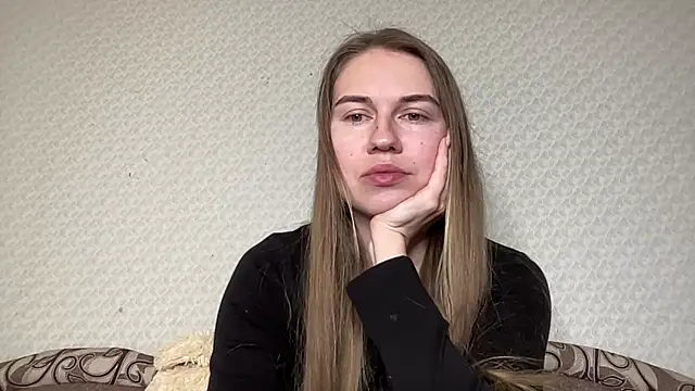 Snapshot of dream_alexa chatting on 03.21.25 dream alexa online show from 03.21.25