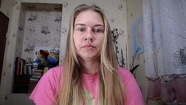 Snapshot of dream_alexa chatting on 09.14.25 dream alexa online show from 09.14.25
