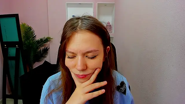 Persephoni online show from 10.10.25