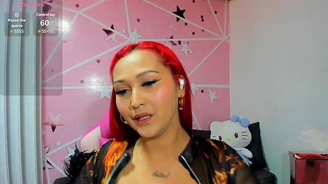 Snapshot of lucy_beatifull chatting on 12.25.24 lucy beatifull online show from 12.25.24