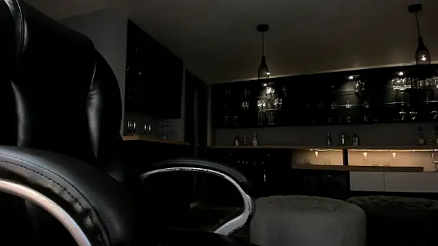 SophieBarnett online show from 04.04.26