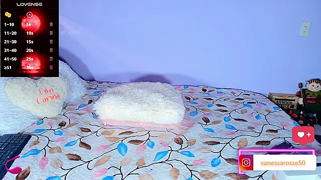 Snapshot of Julieth_Rossi chatting on 09.17.25 Julieth Rossi online show from 09.17.25