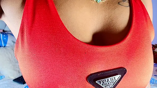 Snapshot of Julieth_Rossi chatting on 09.18.25 Julieth Rossi online show from 09.18.25