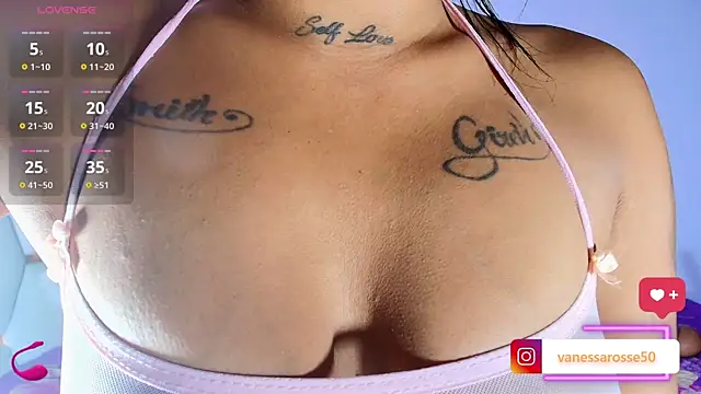 Snapshot of Julieth_Rossi chatting on 10.03.25 Julieth Rossi online show from 10.03.25