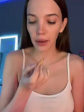 Snapshot of julia_fly chatting on 03.05.25 julia fly online show from 03.05.25