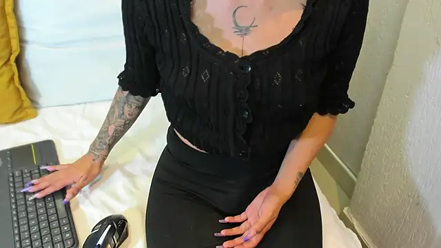 Sabrina Cole online show from 01.08.25