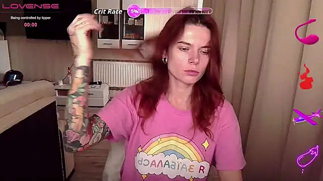 Snapshot of RinaDevil chatting on 09.19.25 RinaDevil online show from 09.19.25