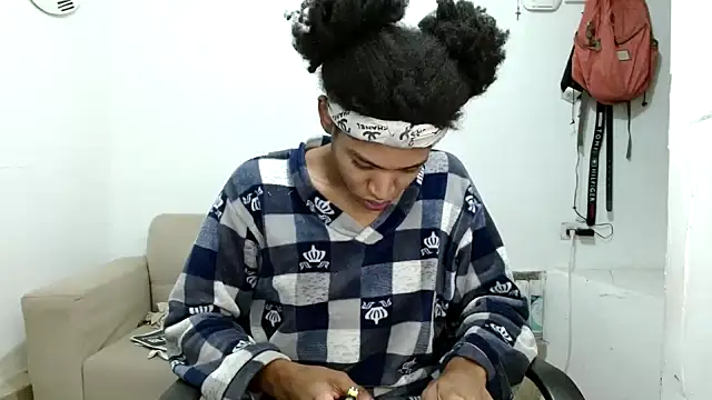 angelamarie1 online show from 11.22.25