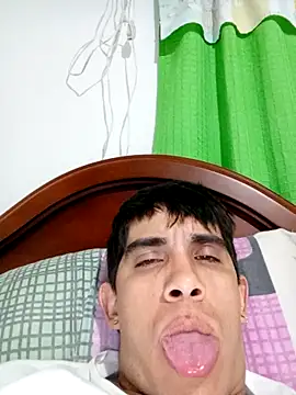 LarryCapija online show from 10.23.25