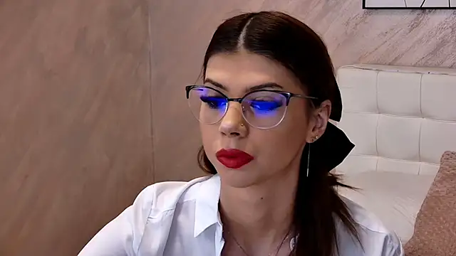 Sierra Halle online show from 12.15.24