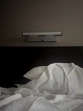 Snapshot of versetopcouple chatting on 12.17.25 versetopcouple online show from 12.17.25