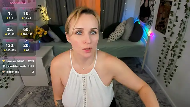 Karinella x online show from 03.10.25