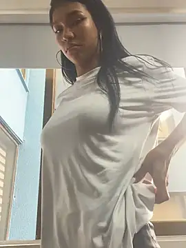 LauraAristizabal online show from 01.31.25