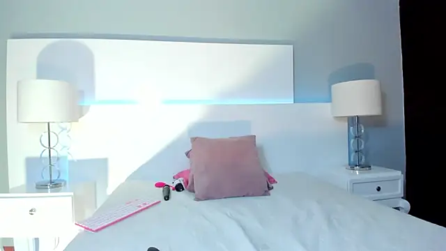 LauraAristizabal online show from 02.08.25