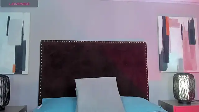 LauraAristizabal online show from 03.13.25