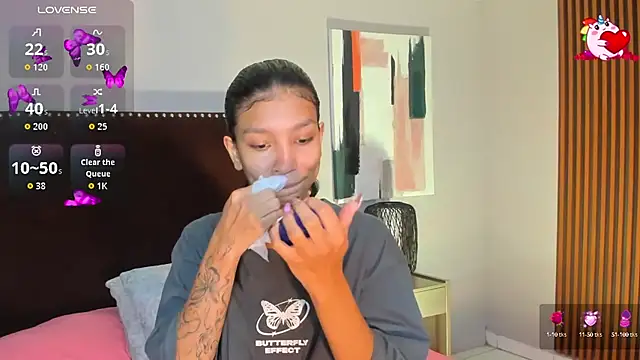 LauraAristizabal online show from 10.14.25