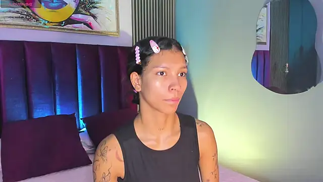 LauraAristizabal online show from 10.26.25