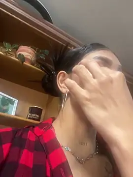 LauraAristizabal online show from 04.18.26