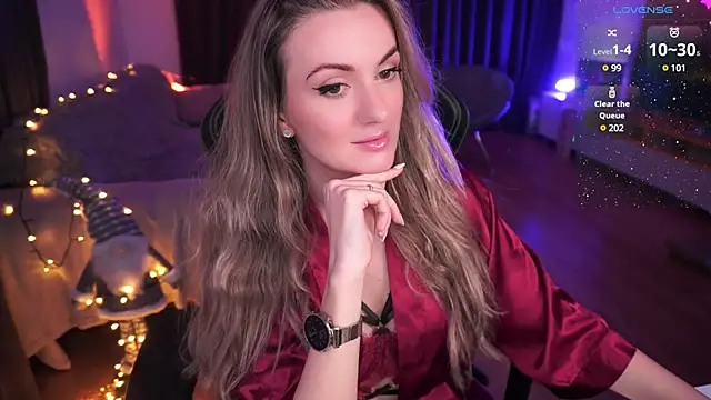 Snapshot of ShyNdWild chatting on 12.04.24 ShyNdWild online show from 12.04.24