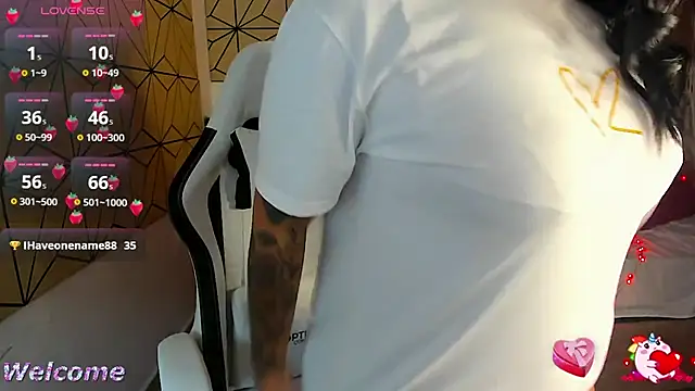 Snapshot of vane_lopez_ chatting on 09.20.25 vane lopez online show from 09.20.25