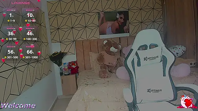 Snapshot of vane_lopez_ chatting on 10.09.25 vane lopez online show from 10.09.25