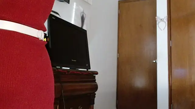 Snapshot of MINI_Petite chatting on 09.20.25 MINI Petite online show from 09.20.25