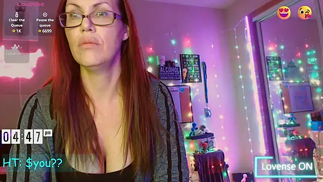 EmmaIsHere online show from 12.12.24