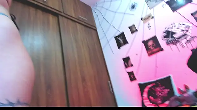 Snapshot of yunkodolly666 chatting on 10.08.25 yunkodolly666 online show from 10.08.25