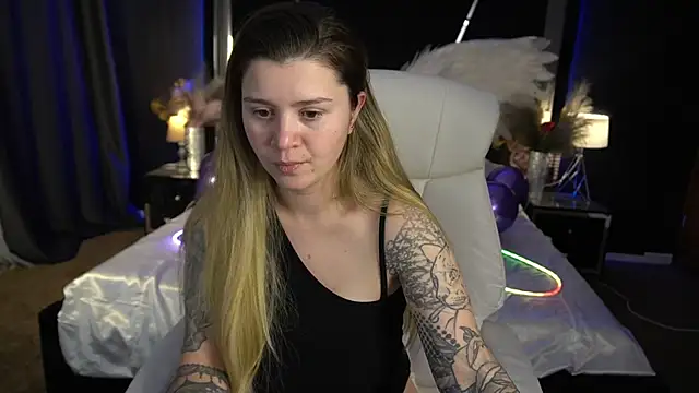 Snapshot of AmellyMilly chatting on 01.17.26 AmellyMilly online show from 01.17.26