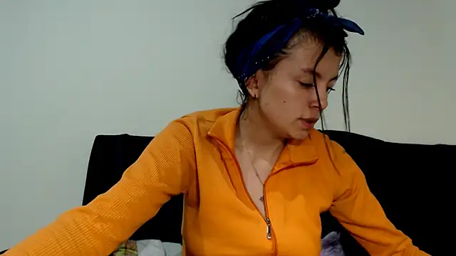 Meghan320 online show from 12.12.24