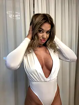 KirstieVegas online show from 09.19.25