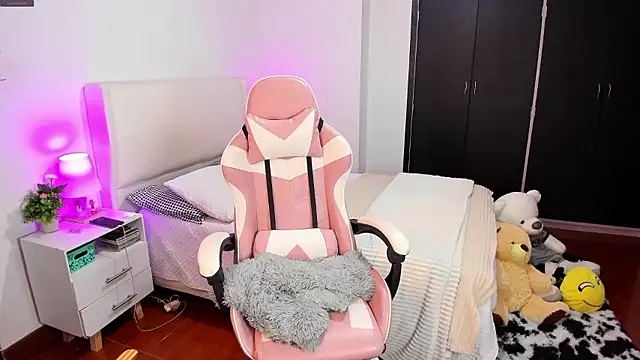 Ainhoads online show from 01.10.26