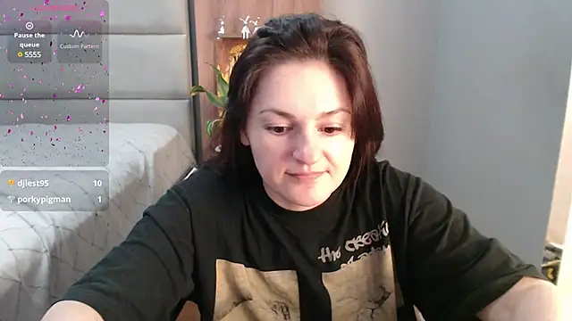 Stacy Davice online show from 02.05.25