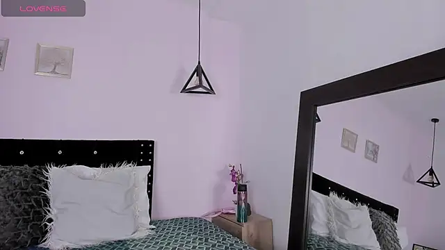 CeliWoods online show from 10.15.25