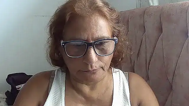 Snapshot of charrysexy1 chatting on 02.18.26 charrysexy1 online show from 02.18.26