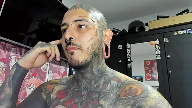 Snapshot of DEATHINK666XX chatting on 12.14.24 DEATHINK666XX online show from 12.14.24