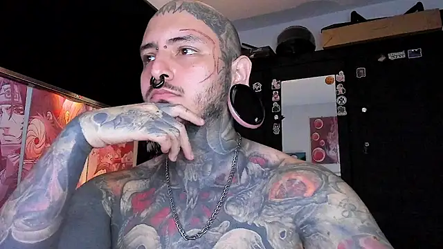 Snapshot of DEATHINK666XX chatting on 12.15.24 DEATHINK666XX online show from 12.15.24