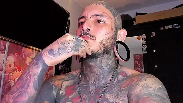Snapshot of DEATHINK666XX chatting on 12.27.24 DEATHINK666XX online show from 12.27.24