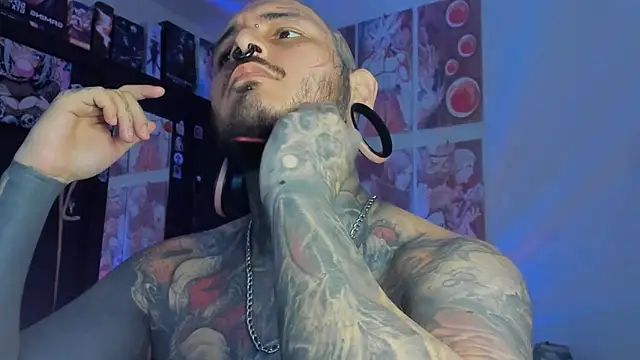 Snapshot of DEATHINK666XX chatting on 10.18.25 DEATHINK666XX online show from 10.18.25