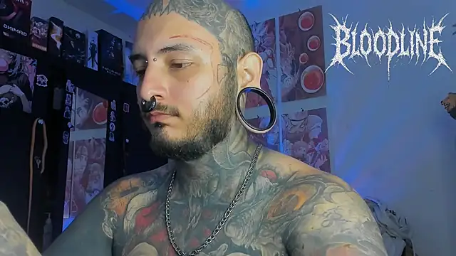 Snapshot of DEATHINK666XX chatting on 10.28.25 DEATHINK666XX online show from 10.28.25