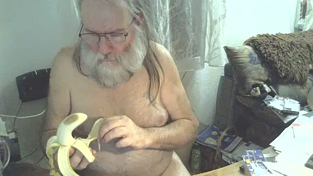 SexySantaC online show from 03.18.25