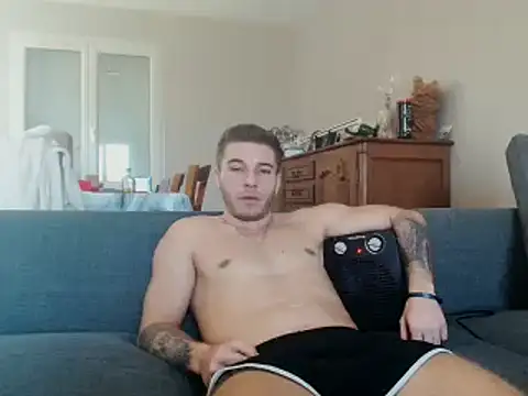 Snapshot of Elkafit28 chatting on 02.28.26 Elkafit28 online show from 02.28.26